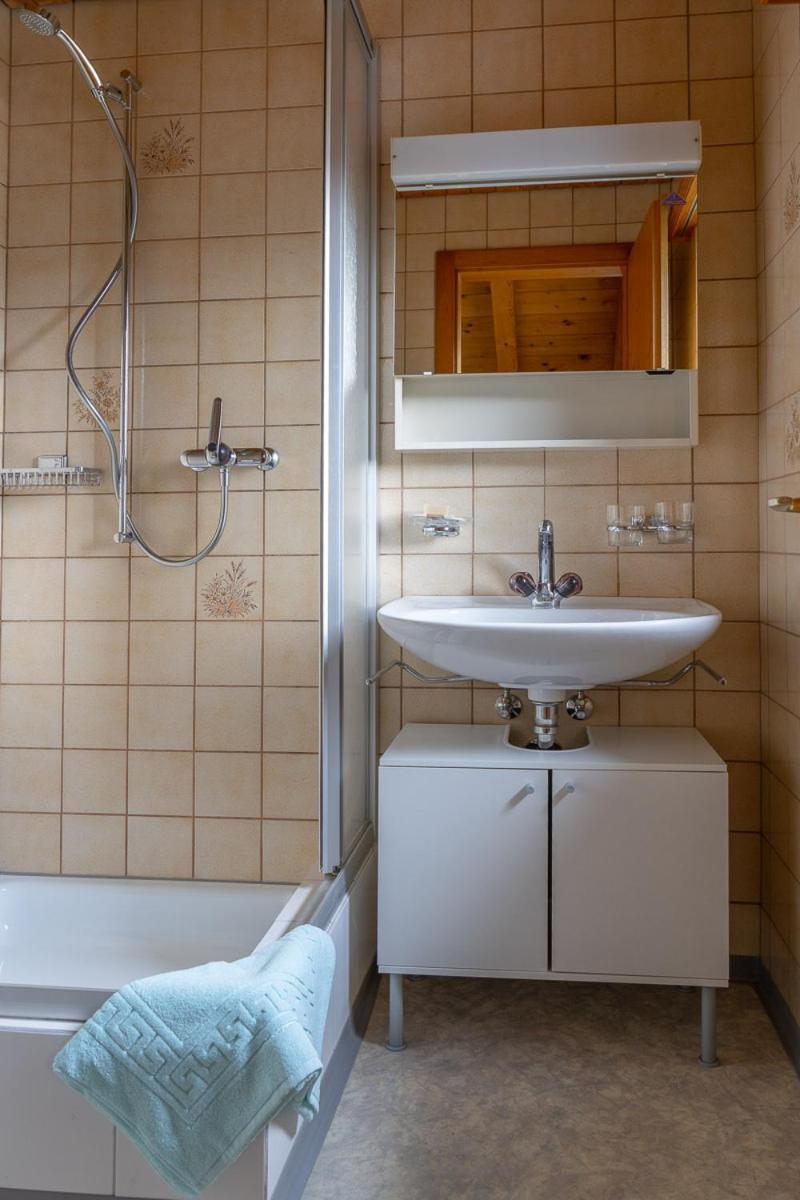 Chrona Bed & Breakfast Jenaz ห้อง รูปภาพ