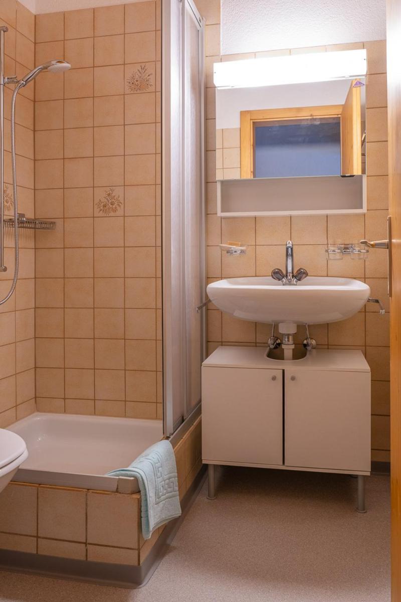 Chrona Bed & Breakfast Jenaz ห้อง รูปภาพ