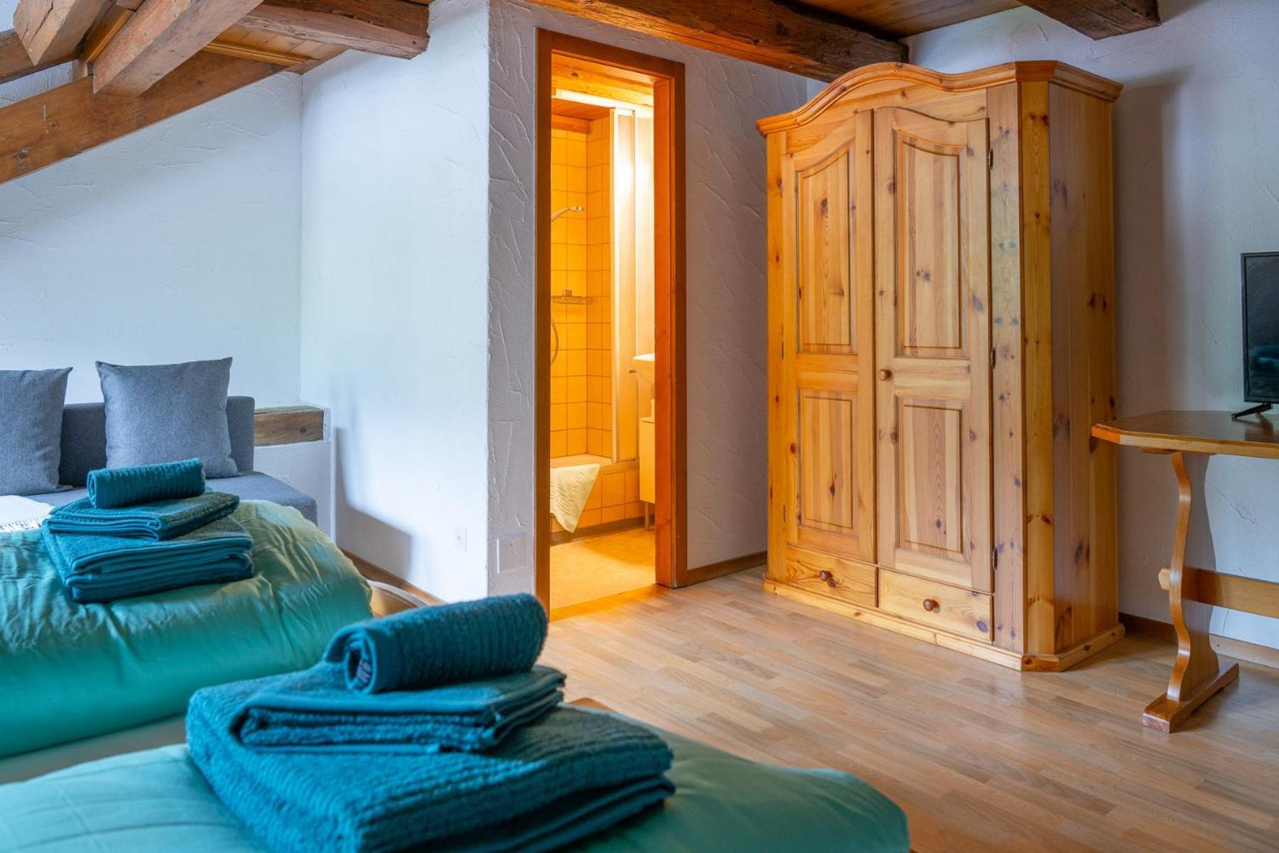 Chrona Bed & Breakfast Jenaz ห้อง รูปภาพ