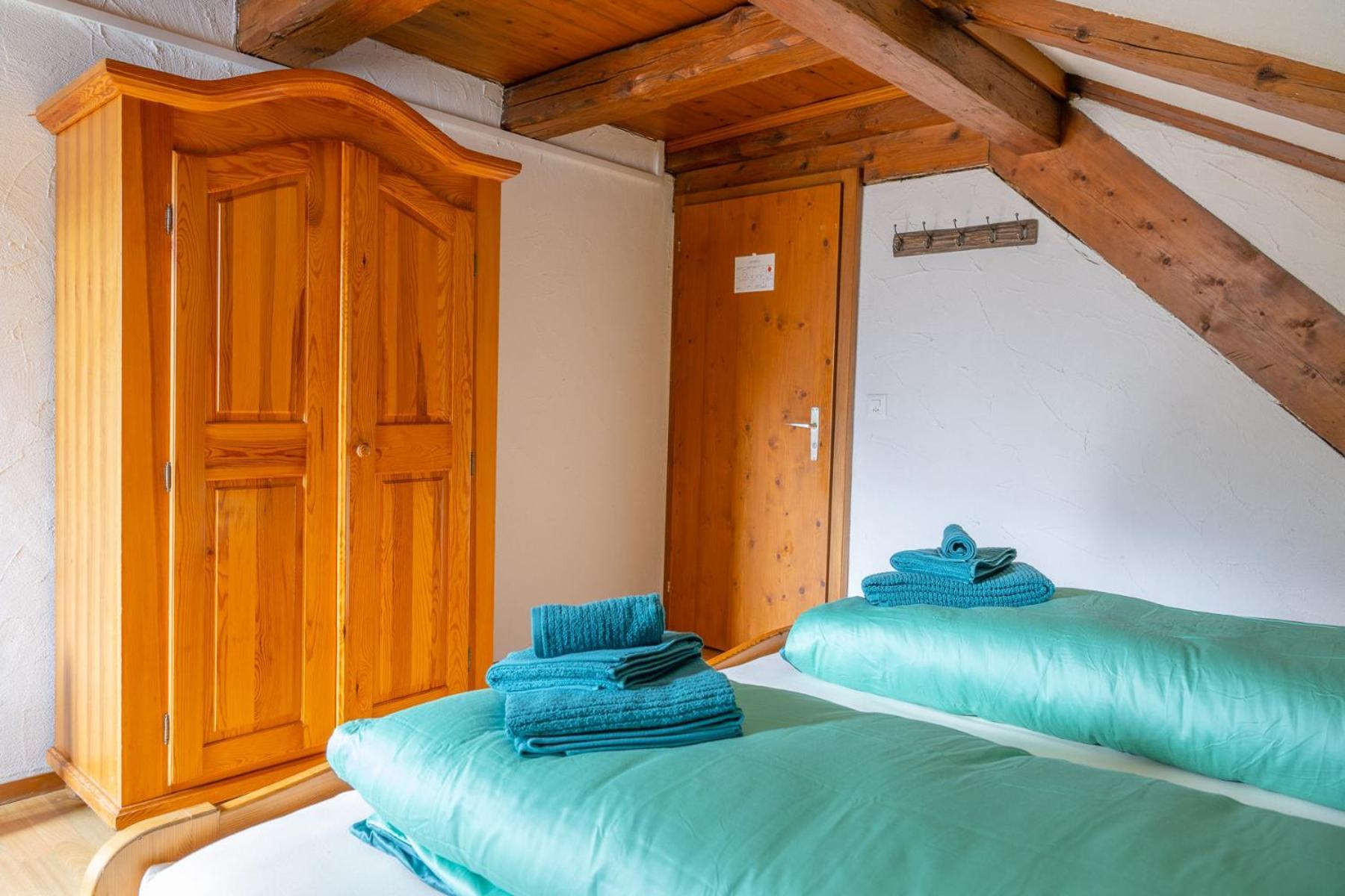 Chrona Bed & Breakfast Jenaz ห้อง รูปภาพ