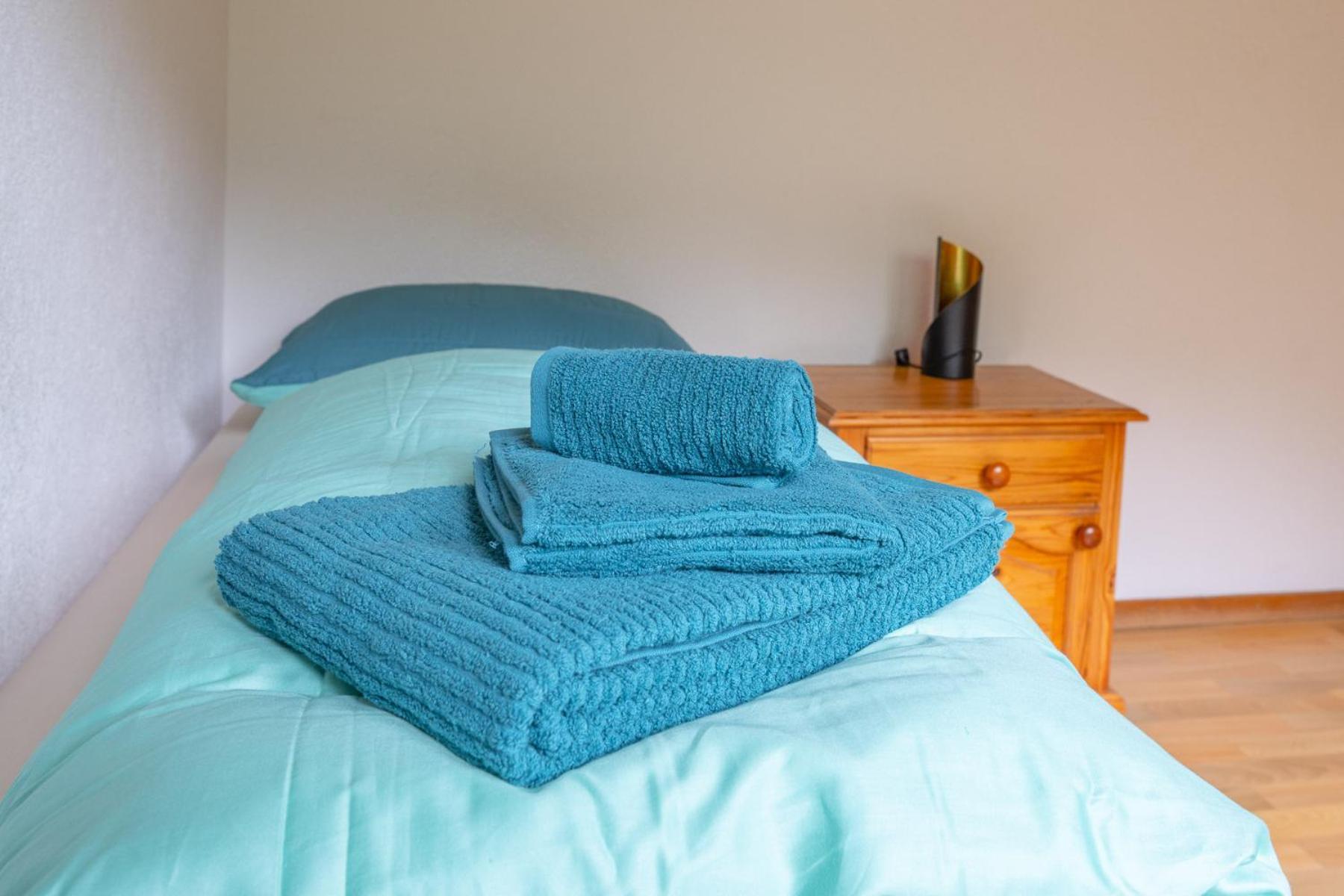 Chrona Bed & Breakfast Jenaz ห้อง รูปภาพ